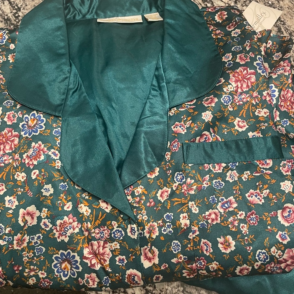 Gilligan & O'Malley Teal Satin Robe